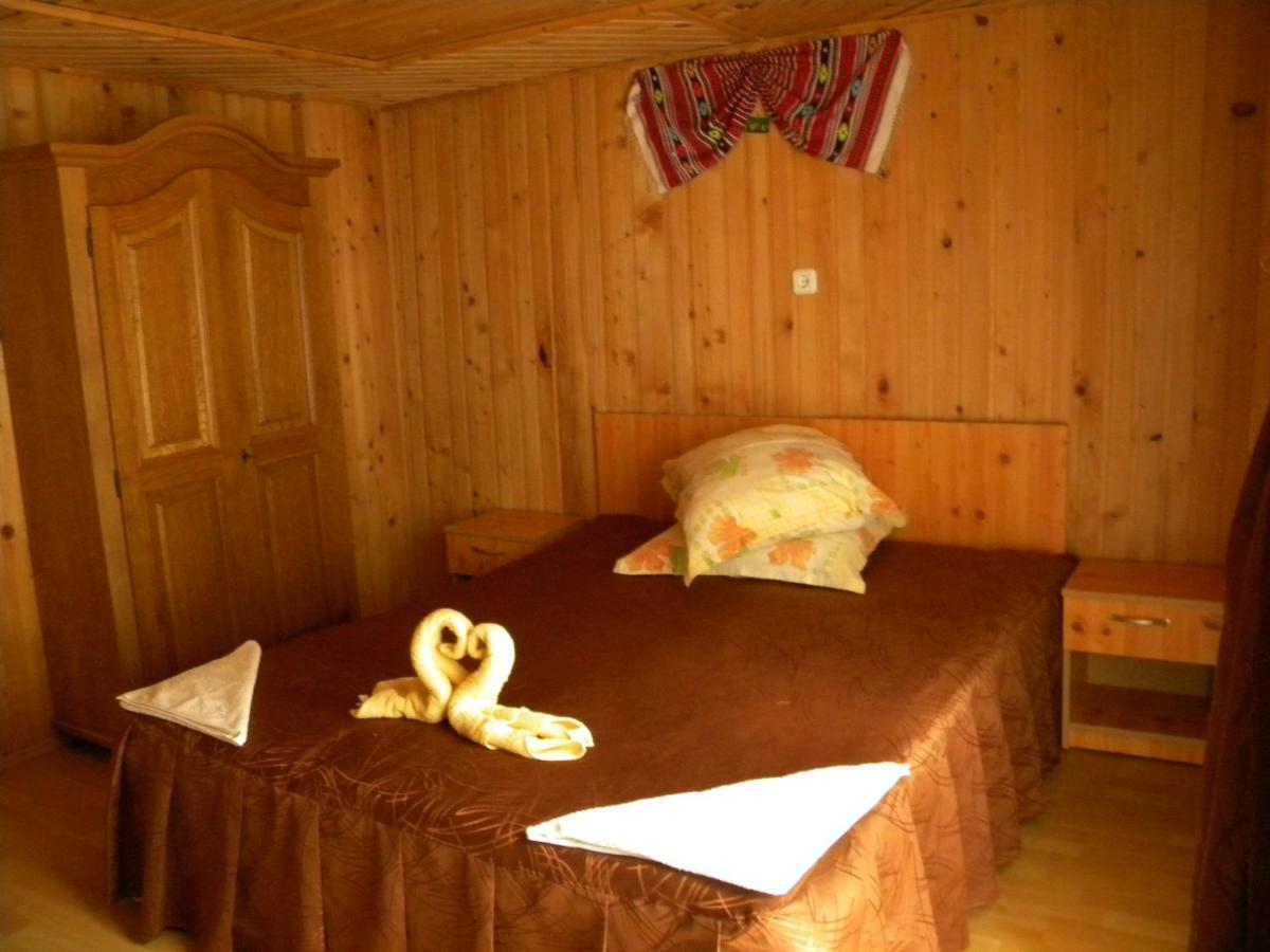 Отель Casuta De Langa Padure Моечиу-де-Сус Экстерьер фото